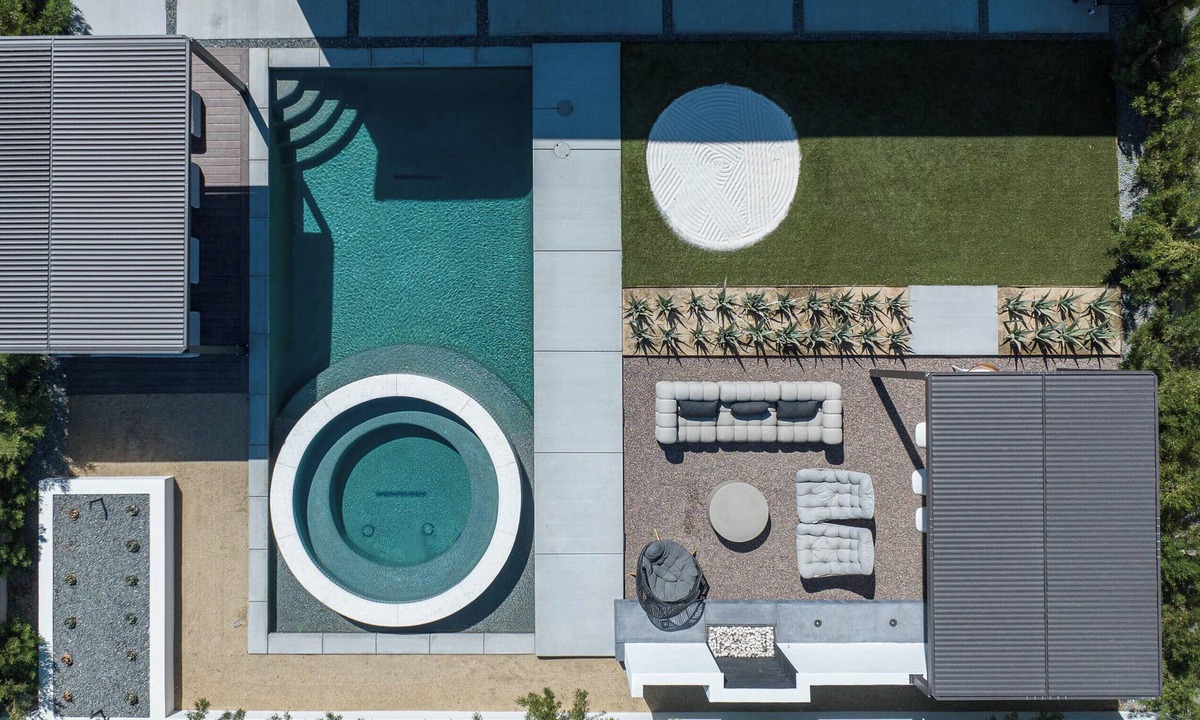 Coachella House | After Midnight - Luxurious professionally designed home!: Rich Design with Boutique Hotel Elegance