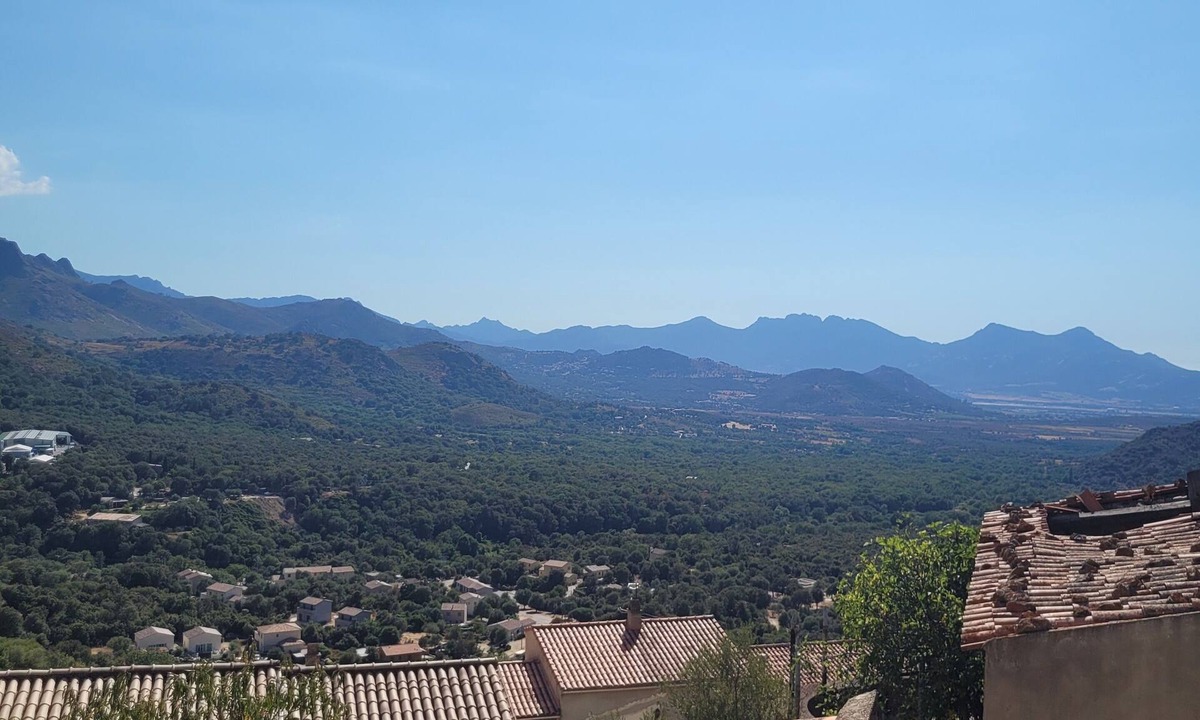 Calenzana House | Agréable Maison Typique DE Village Rénové