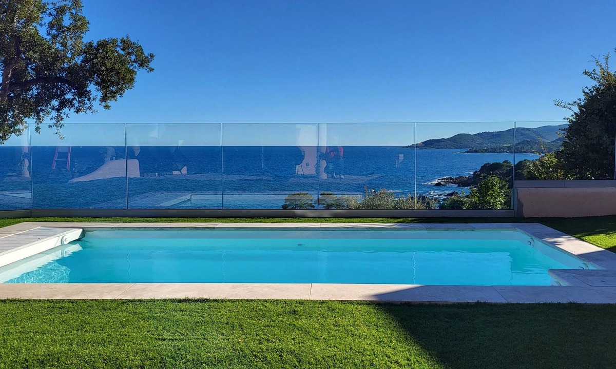 Sari-Solenzara Villa | Air-conditioned villa with panoramic sea view and heated swimming pool