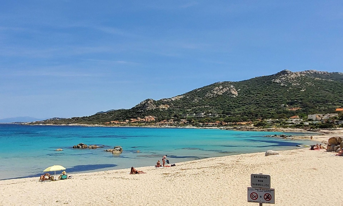 Marine de Saint Ambroggio Apartment | Air-conditioned Studio 100M from the beach between Calvi and Ile Rousse, Free Parking