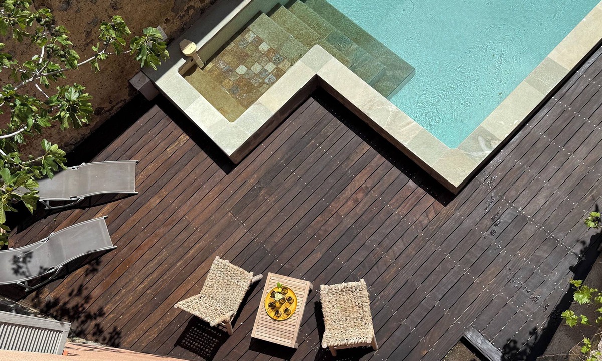 Monticello House | Air-conditioned village house with sea view terrace and swimming pool