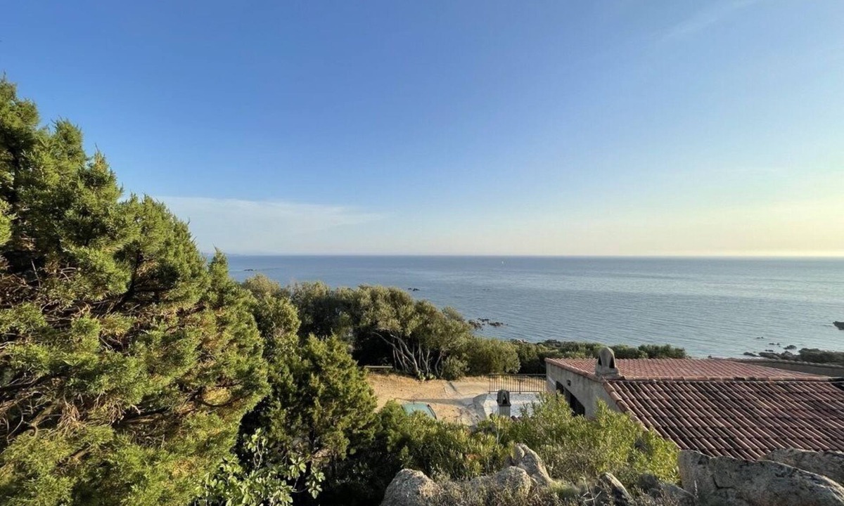 Porto Pollo House | Airconditioned villa for 10 people in maquis with 180° sea view Sea access 600M