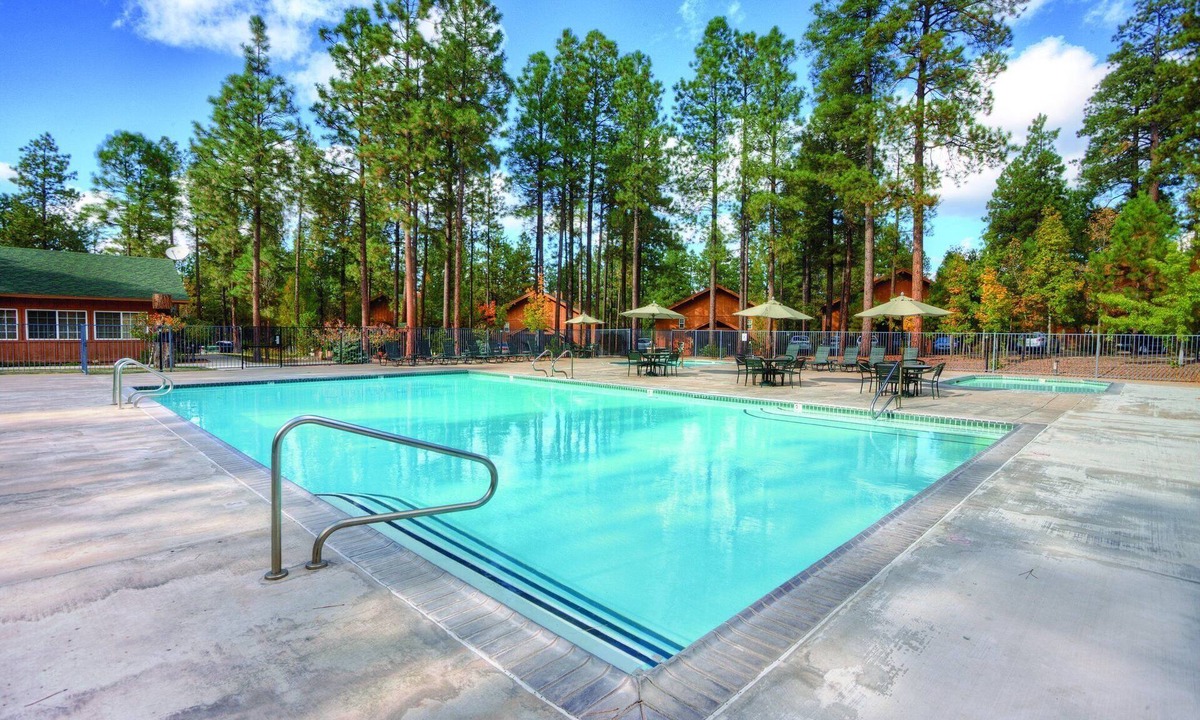 Pinetop Resort | All the comforts of home!