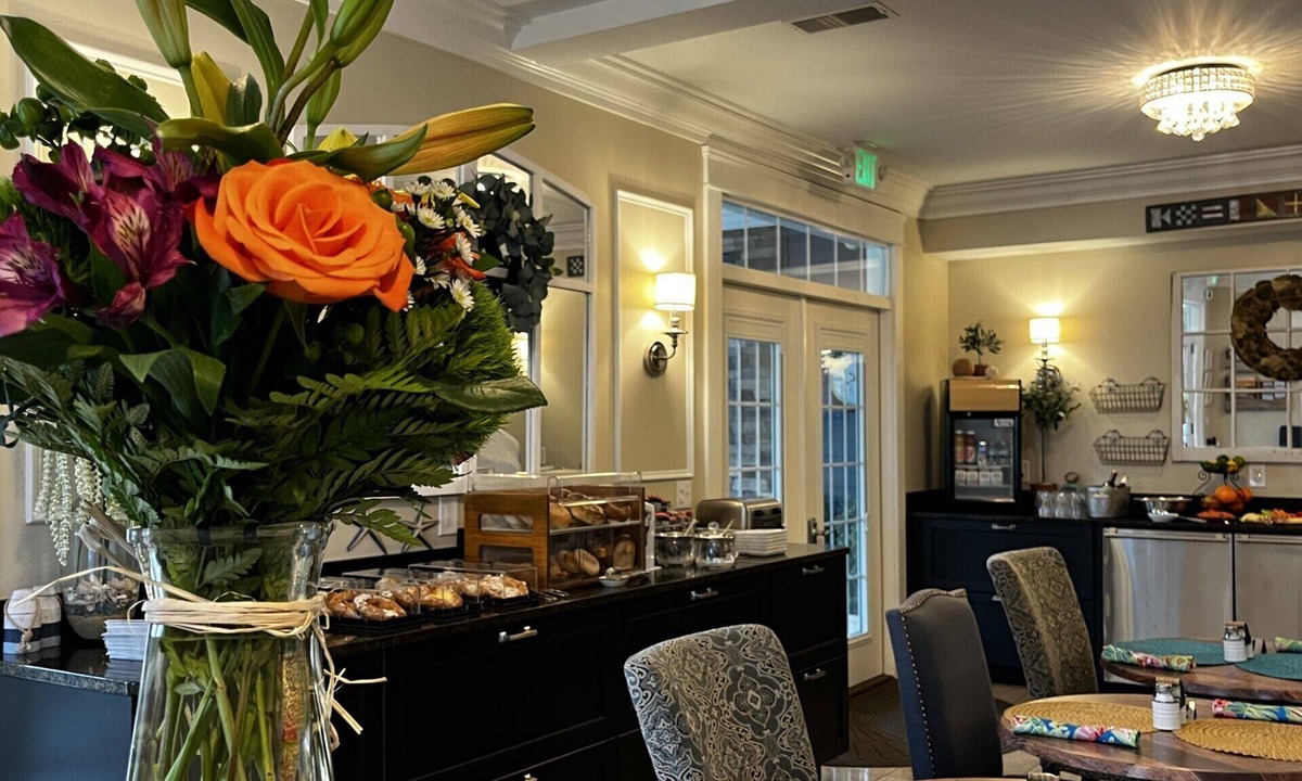 Put-in-Bay Hotel | Anchor Inn Boutique Hotel