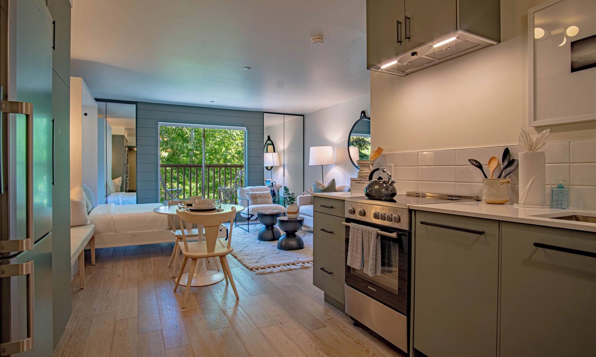 Elkhorn Village Condo | Angani Studio - Elkhorn Resort Amenities Included