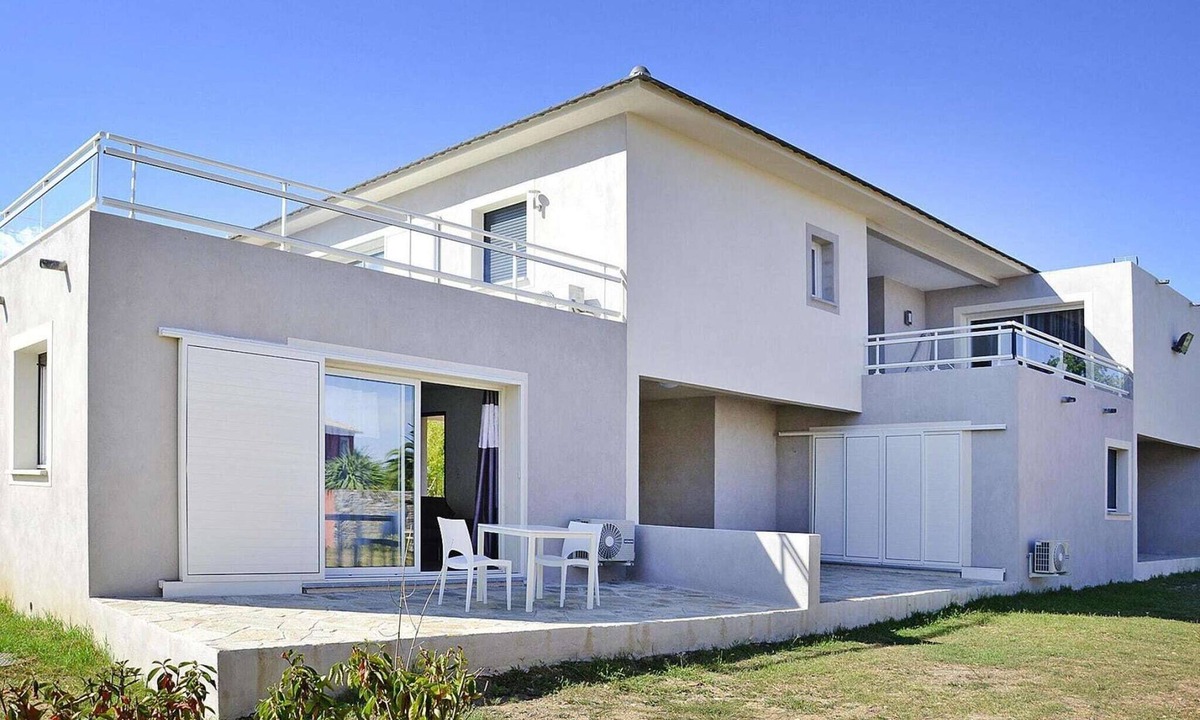 Santa-Lucia-di-Moriani Apartment | Apartment in Corsica near Sandy Beach