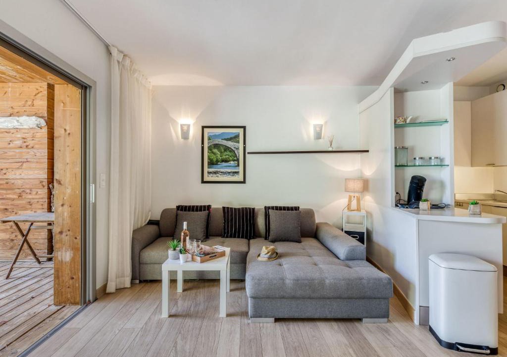 Santa Giulia Apartment | Apartment Cala Sultana-9 by Interhome