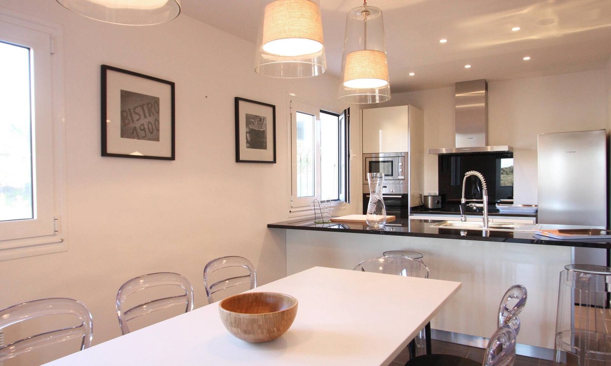Calvi Apartment | Apartment-F4 120m²-Ensuite-Apartment-Pool view