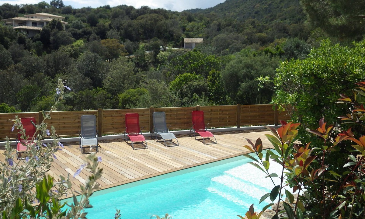 Favone Apartment | Apartment for 4 people, on the ground floor, barbecue terrace, shared swimming pool