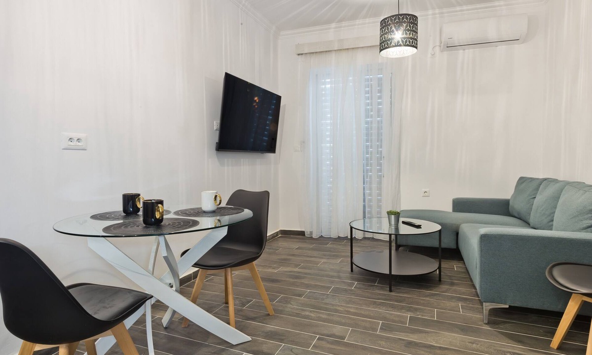 Karpathos Town Apartment | Apartment 'Helios 1' with Sea View, Wi-Fi and Air Conditioning