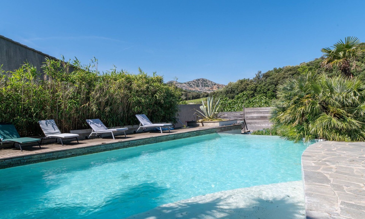 Patrimonio Apartment | Apartment 'La Terrasse' with Mountain View and Wi-Fi