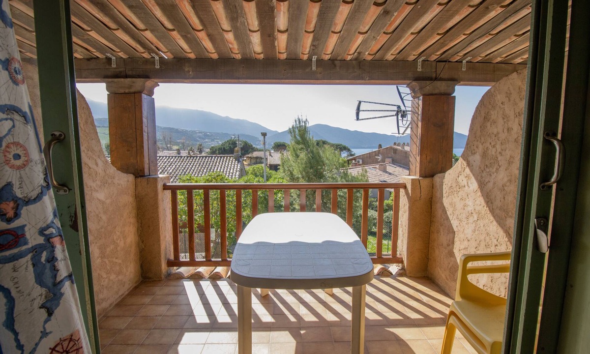 Appietto Apartment | Apartment 'Le Quattru' with Sea View, Wi-Fi and Air Conditioning