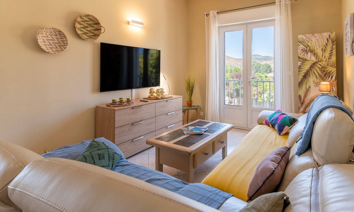 Oletta Apartment | Apartment 'Lumapa Oletta' with Mountain View, Wi-Fi and Air Conditioning