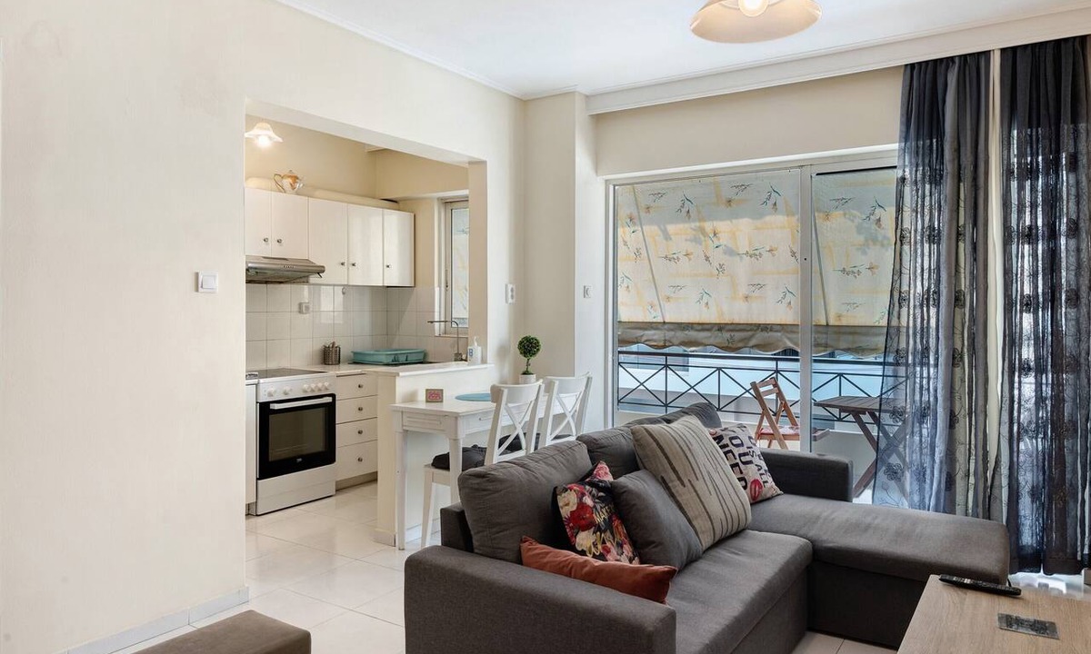 Athens Apartment | Apartment 'Pallada' with Balcony, Wi-Fi and Air Conditioning