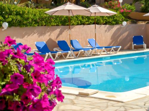 Serriera Apartment | Apartment Residence Cabanaccia 3 Pieces 4 Pers by Interhome