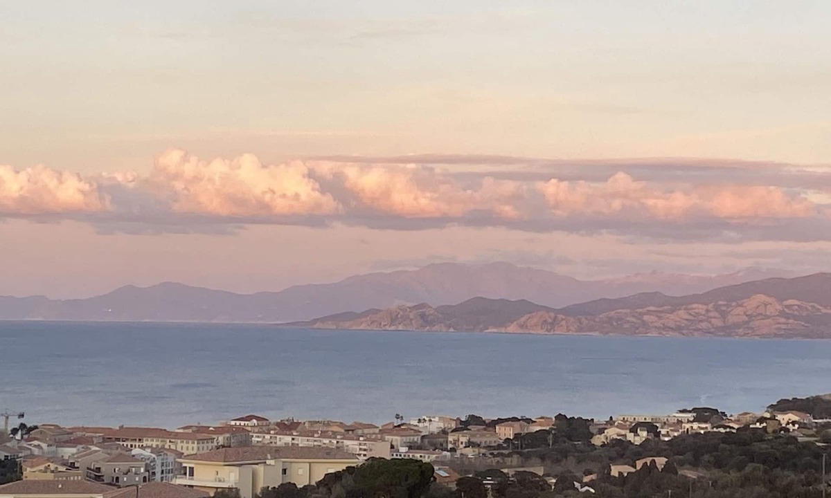L'Ile-Rousse Apartment | Apartment T2 L'île-Rousse Sea view Corsica Balagne