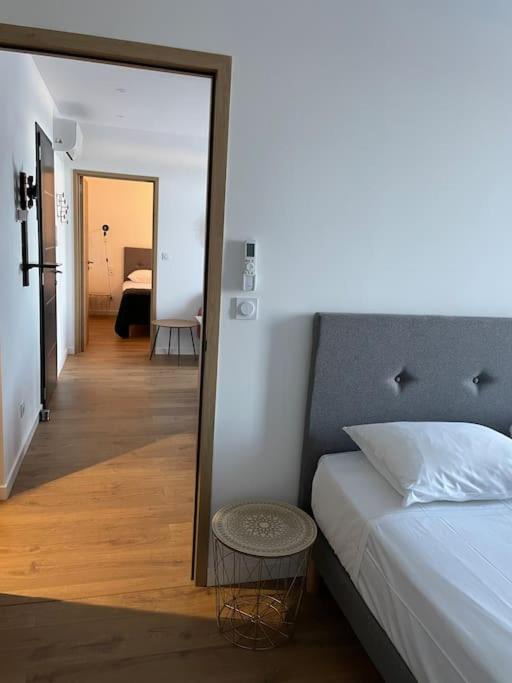 Corte Apartment | Appartement F3 Corte, centre ville