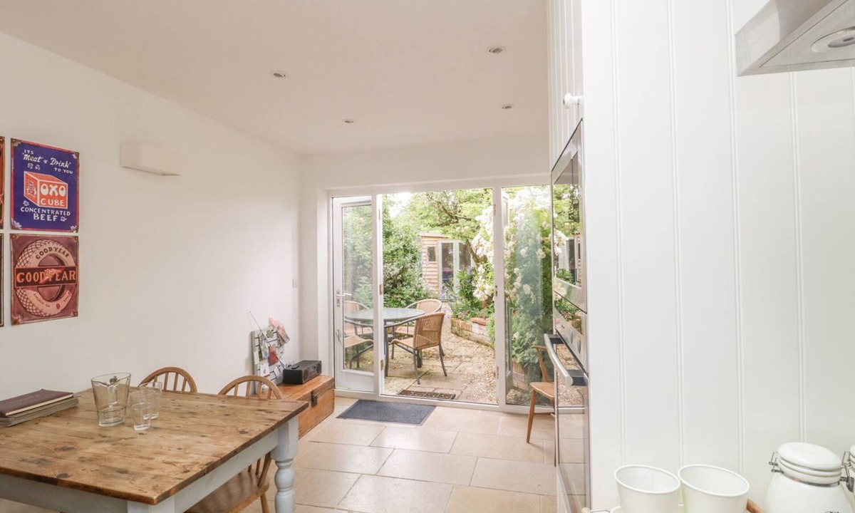 Shillingstone Cottage | Apple Tree Cottage