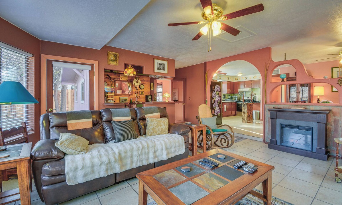 Cottonwood Cottage | Artfully Decorated Cottonwood Home: Pets Welcome!