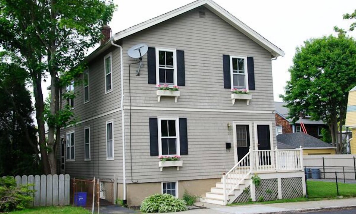 Fifth Ward House | Atlantic Street Guesthouse - The Best Kept Secret!
