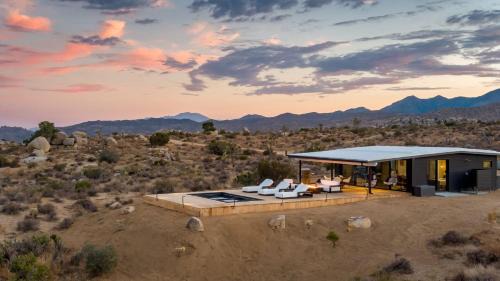 Pioneertown House | Atomic Ranch by Fieldtrip Secluded Pool Views