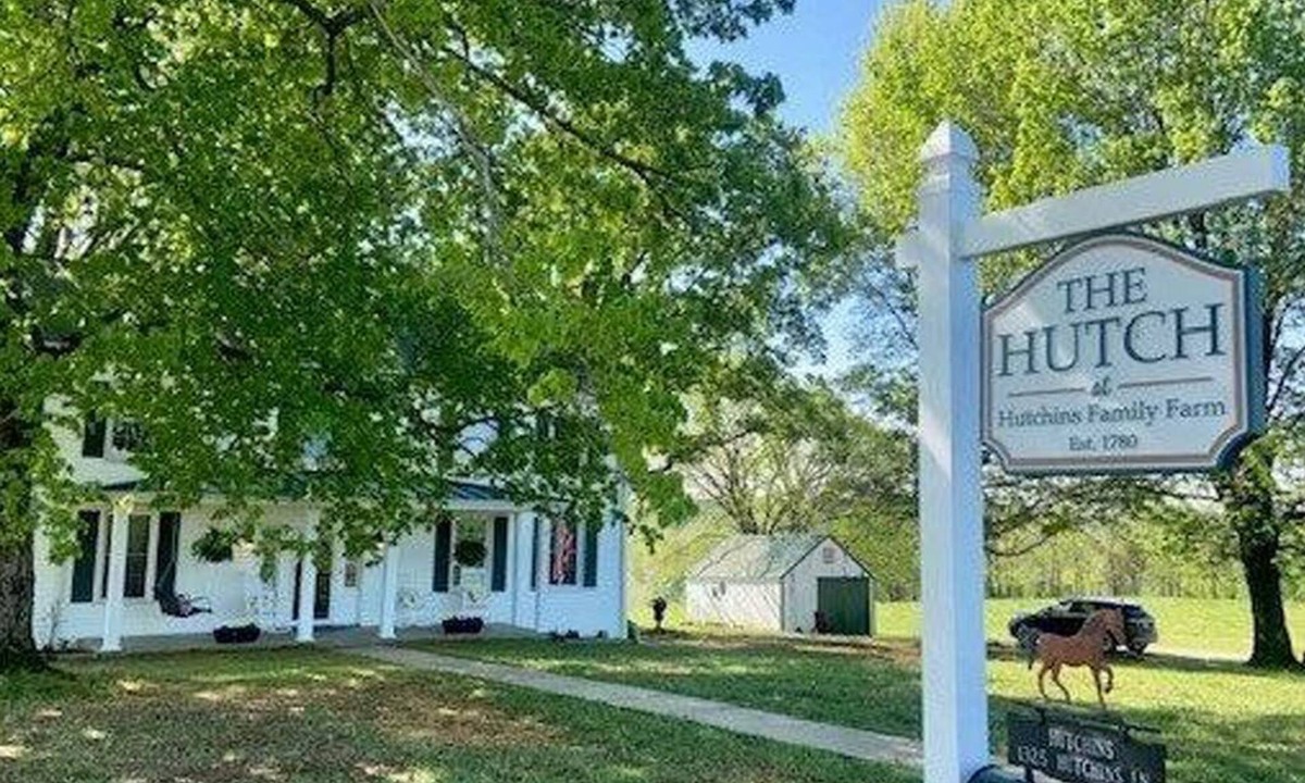 Bardstown House | Availability for Kentucky Bourbon Festival 2026!