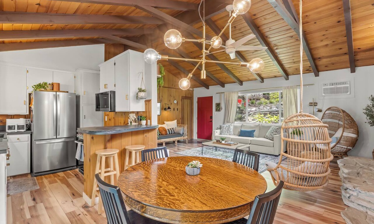 Bass Lake Cabin | Bass Lake-Walk to The Pines-Fire Pits-BBQ