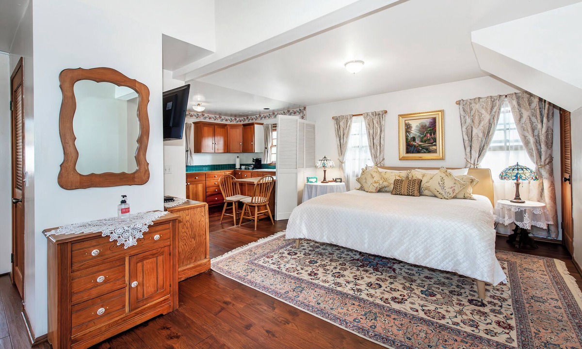 Oak Park Bed & Breakfast | Bath Street Inn B & B, Santa Barbara