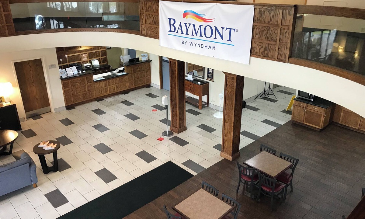 Roseland Hotel | Baymont By Wyndham South Bend