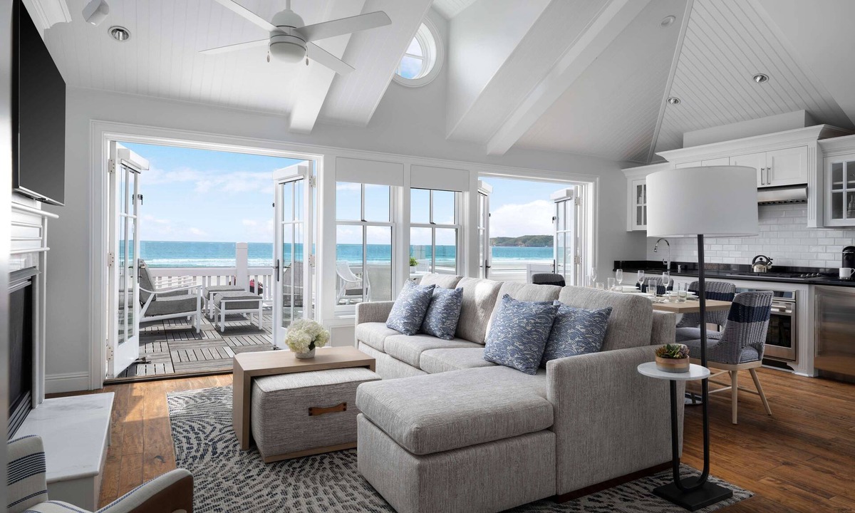 Coronado Resort | Beach Village at The Del, LXR Hotels & Resorts