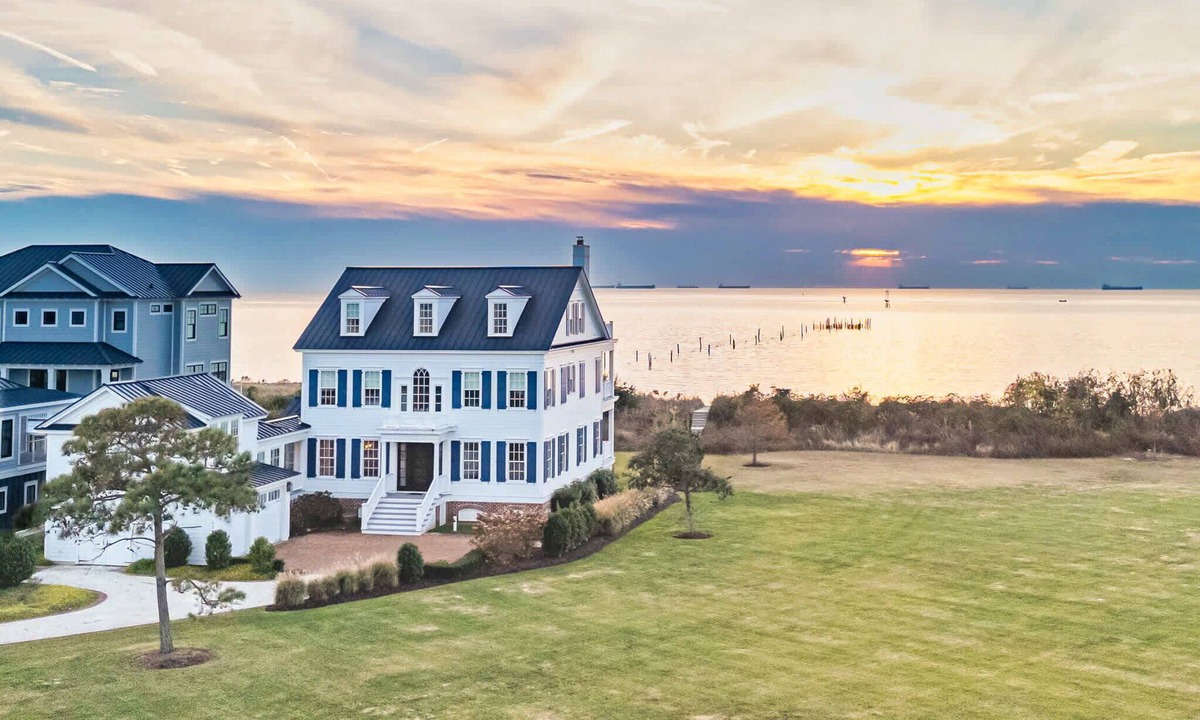 Cape Charles House | Beachfront Estate, Multi-Level Decks, Bay Creek