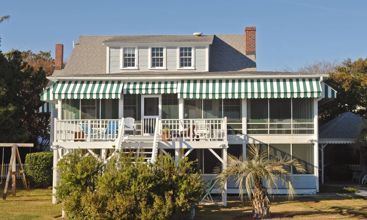Sullivan's Island House | Beachfront home with grill and private dune path - short-term rental