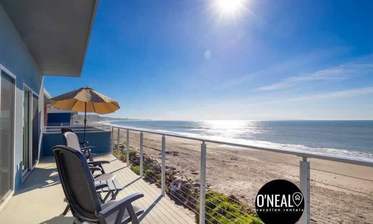 Rio del Mar House | Beachfront Rio Del Mar Home - 5 bedrooms!