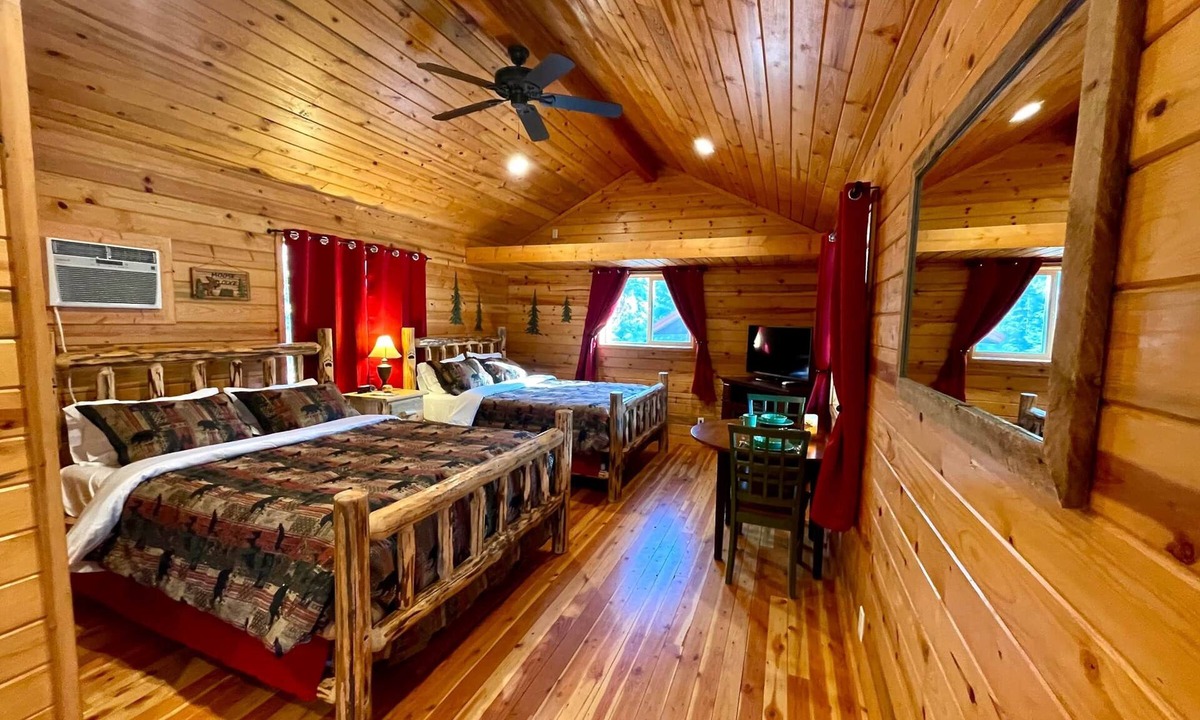Thompson Falls Cabin | Bear Creek Resort, Upper Cabin Suite (double queen), Upper Cabin Suite (double queen)