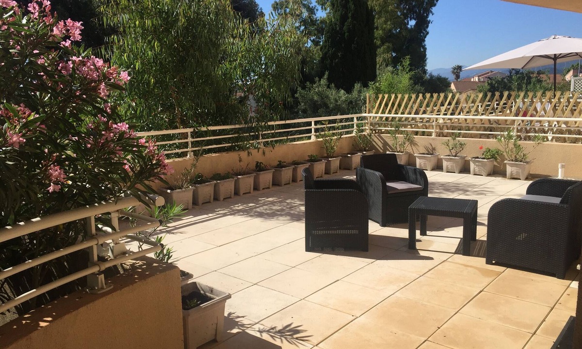 Furiani Apartment | Beau T2/3 rdc Avec Grande Terrasse en Corse