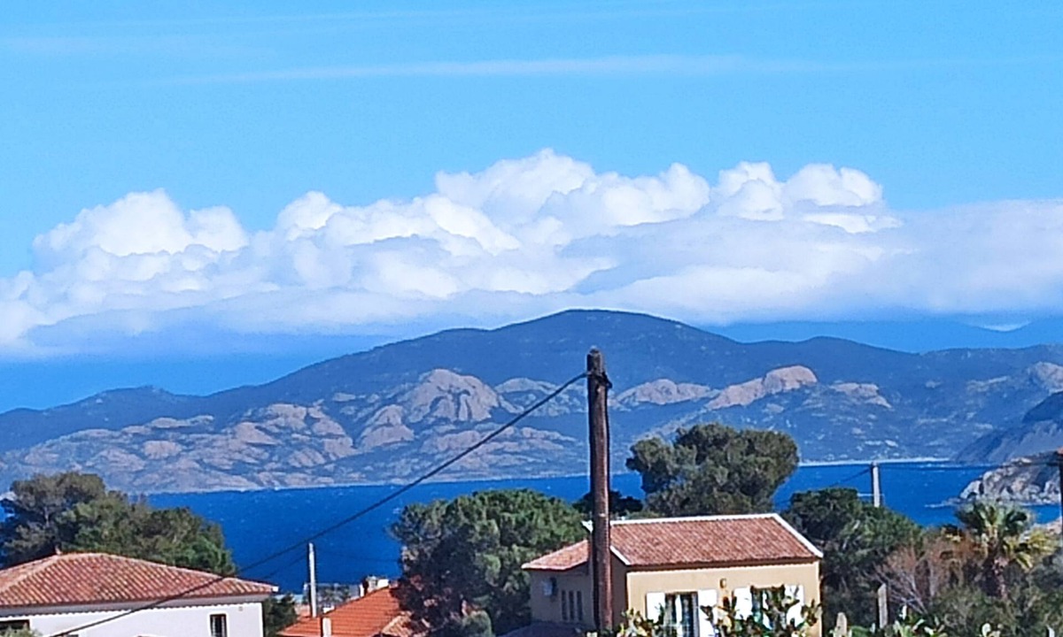 L'Ile-Rousse Apartment | Beautiful air-conditioned apartment in l'ile rousse 15mn walk from town center and beach