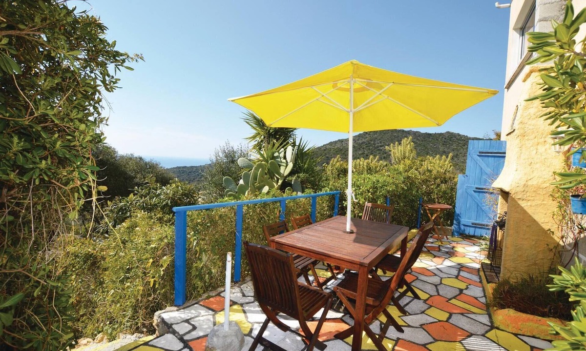 Serra-di-Ferro Apartment | Beautiful apartment in Serra di Ferro with WiFi