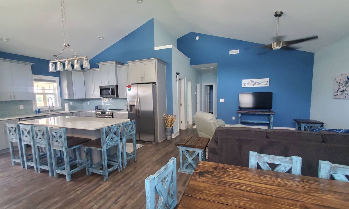 Murraysville Cottage | Beautiful Brand New 2 Bedroom 2 Full Bath Cottage! Close to Beaches and city