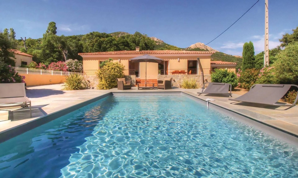Aregno House | Beautiful home in Algajola