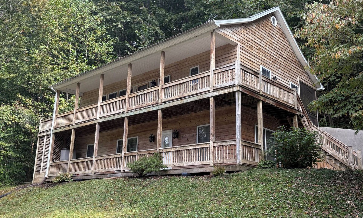 Sloans Valley House | Beautiful home in Lake Cumberland Resort
