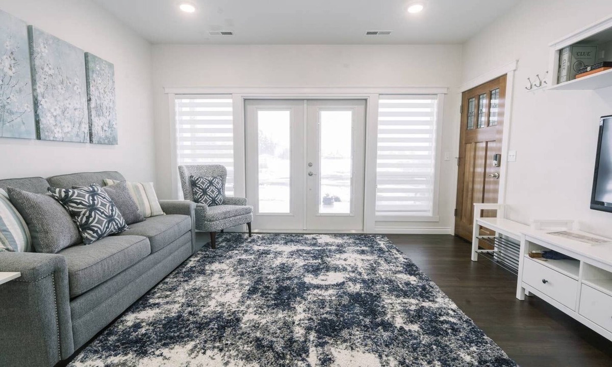 Spokane House | Beautiful Master Suite & Full Kitchen in New Home