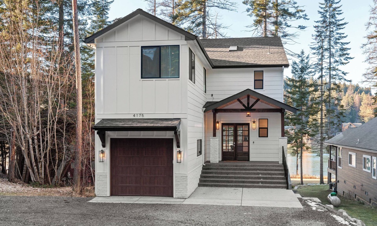 Coeur d'Alene House | BEAUTIFUL NEW CUSTOM LAKE COUER D' D'ALENE WATERFRONT HOUSE WITH JACUZZI