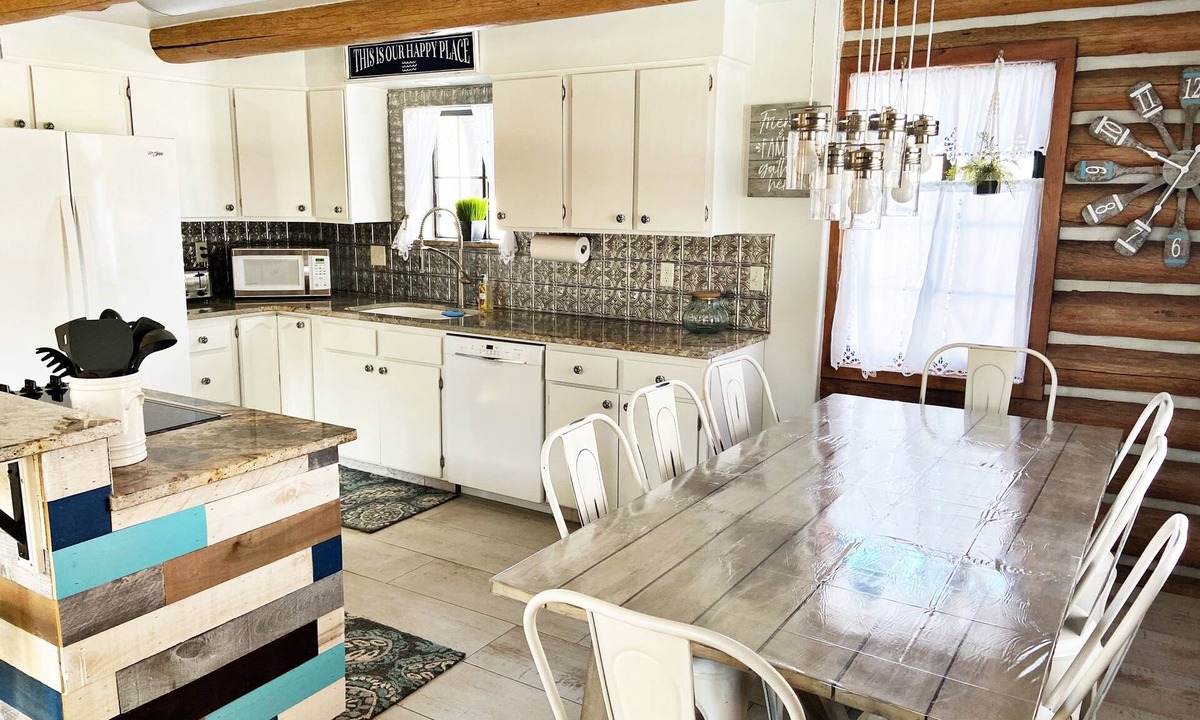 Garden City Cabin | Beautiful newly renovated cabin directly across from Bear Lake.