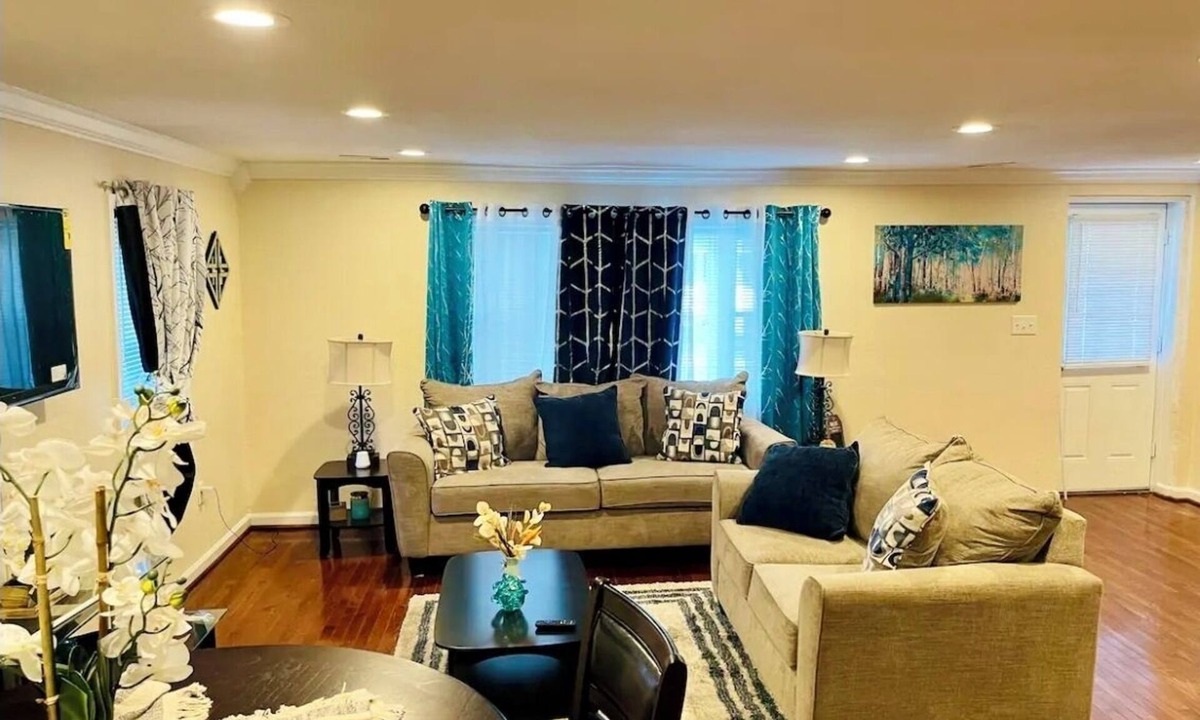 Norfolk House | Beautiful, spacious home in welcoming Norfolk.
