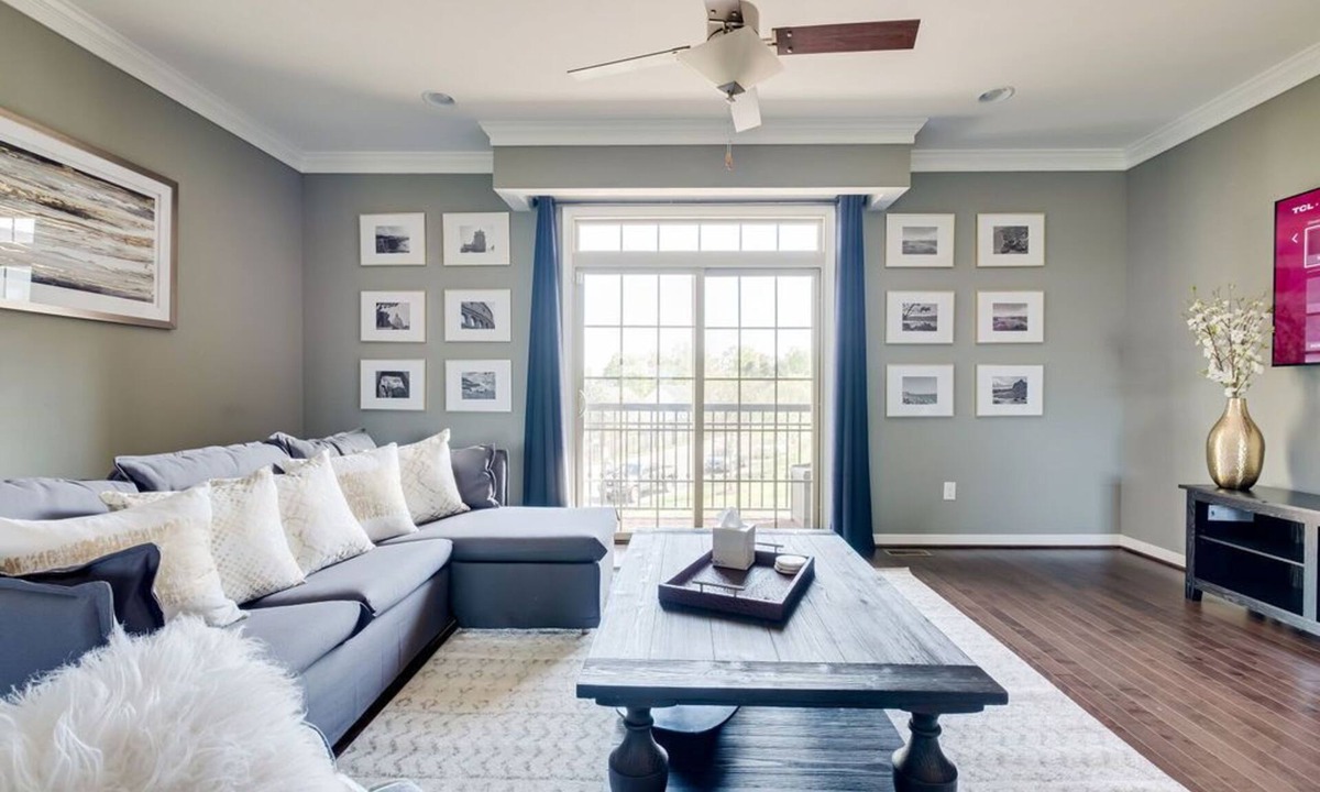 Richmond House | Beautifully furnished, spacious townhome!