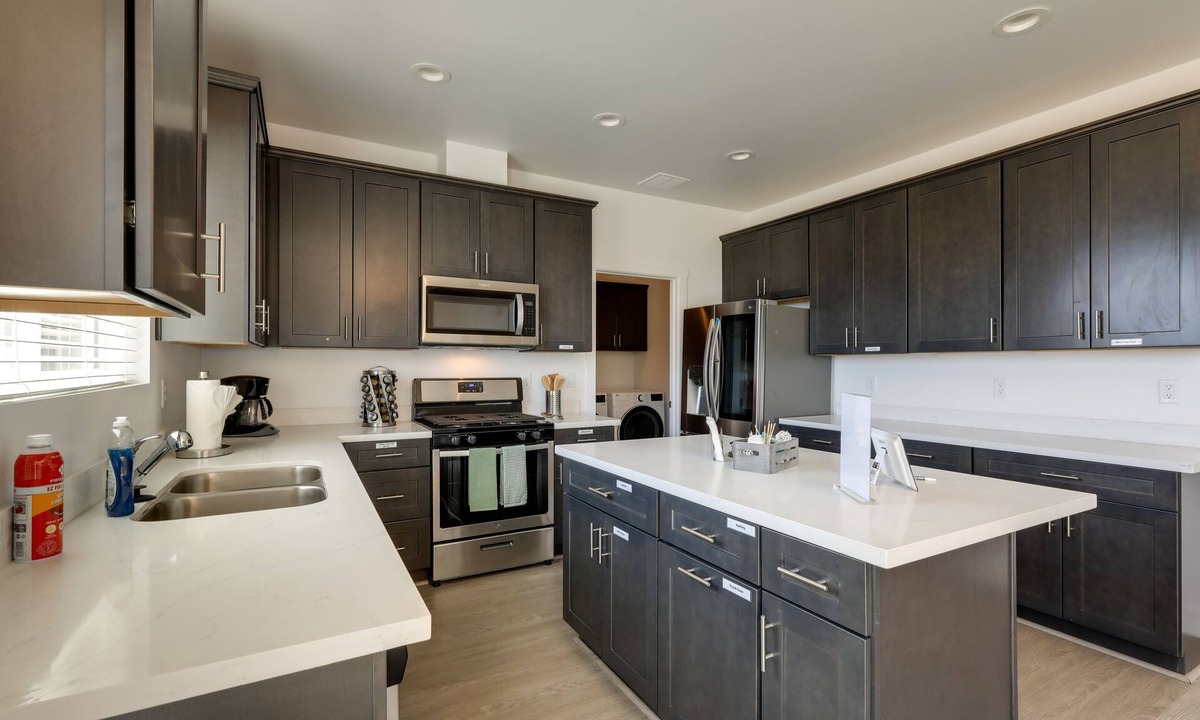 Flagstaff House | Bellemont Family Home w/Yard - Hike, Ski, Explore