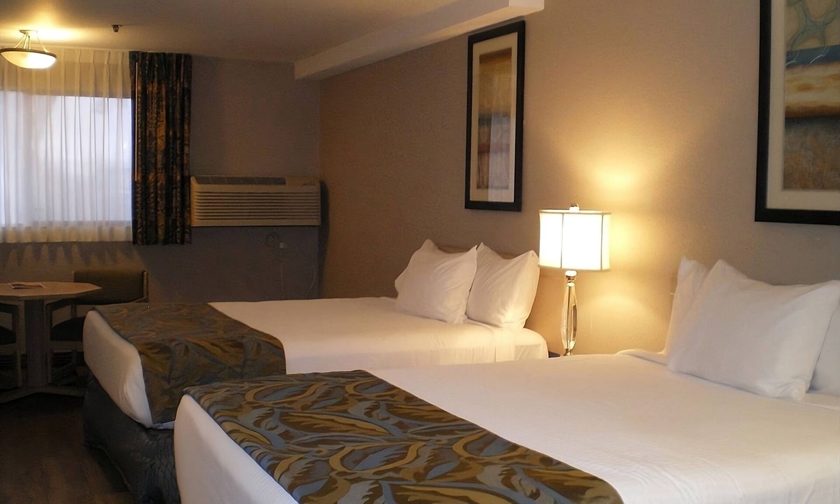 Nampa Hotel | Best Place to Unwind! 2 Great Units, FREE Parking, Near Idaho State Capitol!