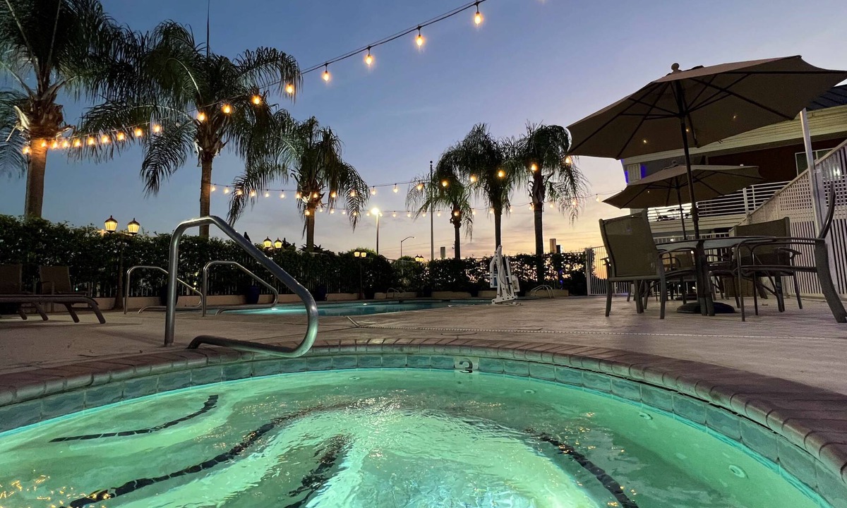 Dinuba Hotel | Best Western Americana