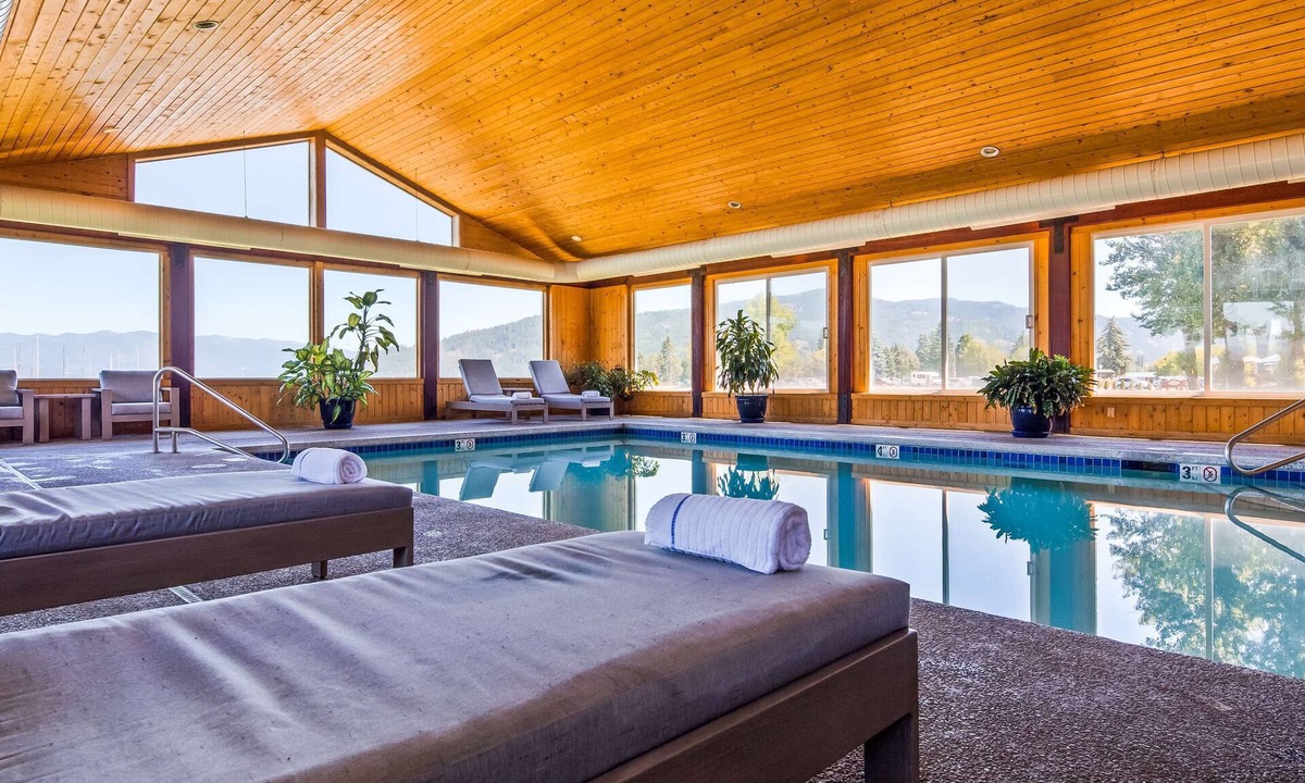 Sandpoint Hotel | Best Western Edgewater Resort
