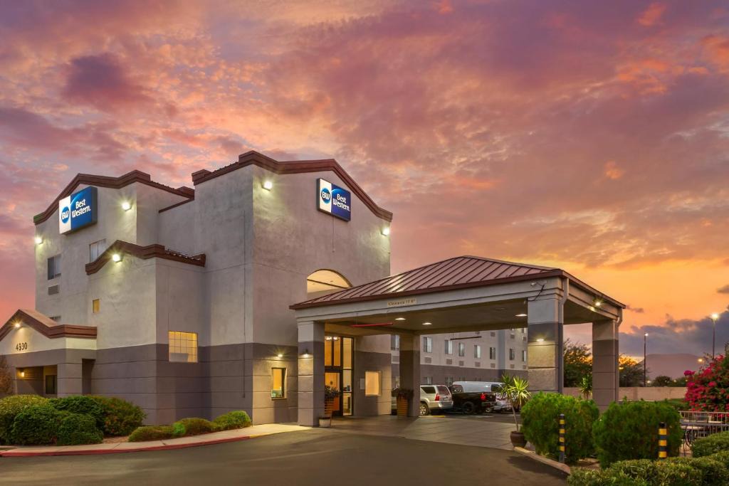 Cortaro Hotel | Best Western Gold Poppy Inn